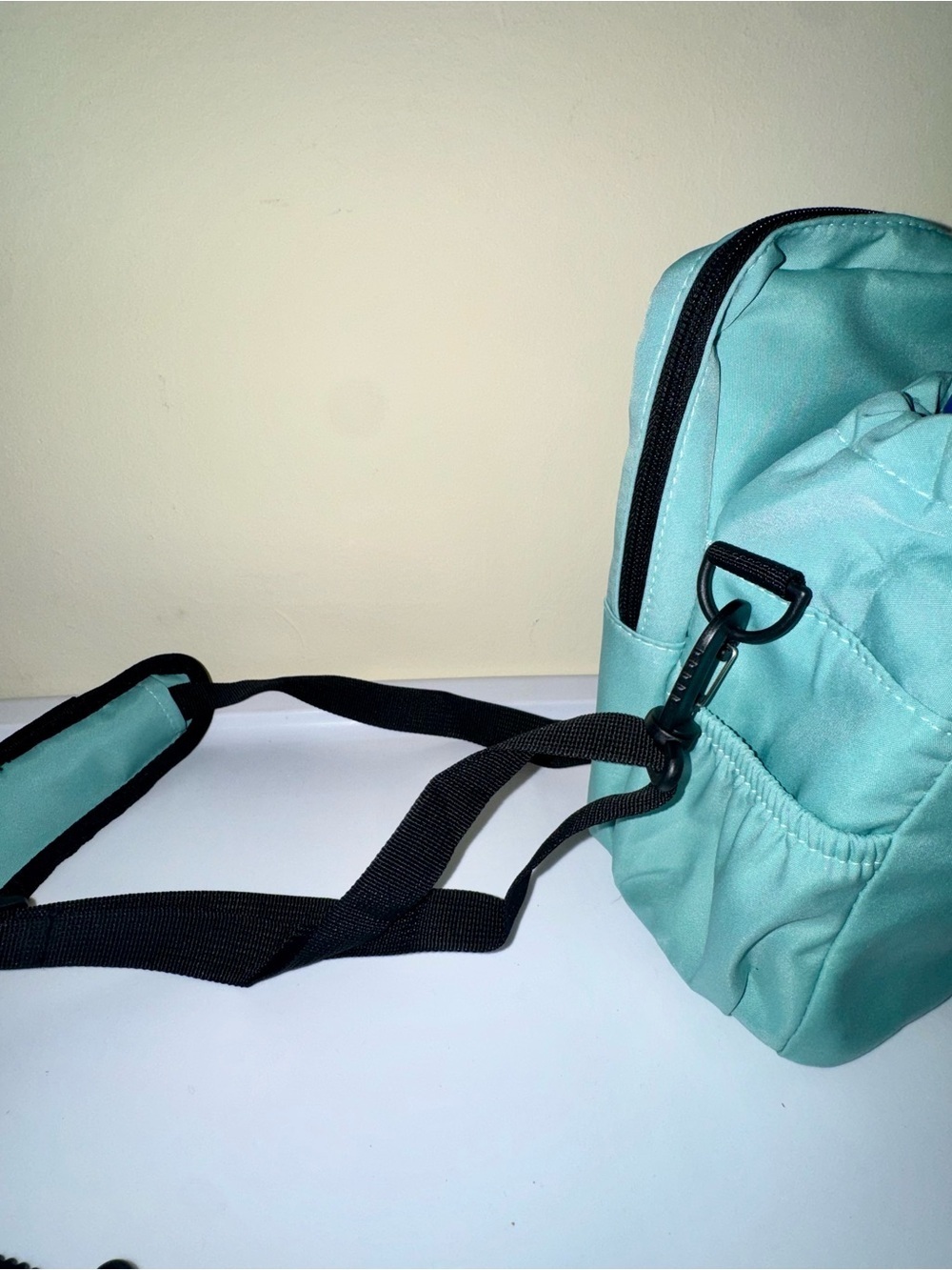 NWOT Aqua Drawstring Water Bottle Carrier with Straps - Picture 4 of 11
